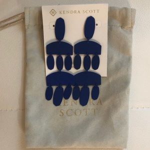 emmett matte statement earring-Blue.